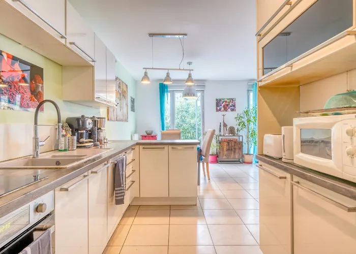 Bright House Ideal For Exploring Bordeaux